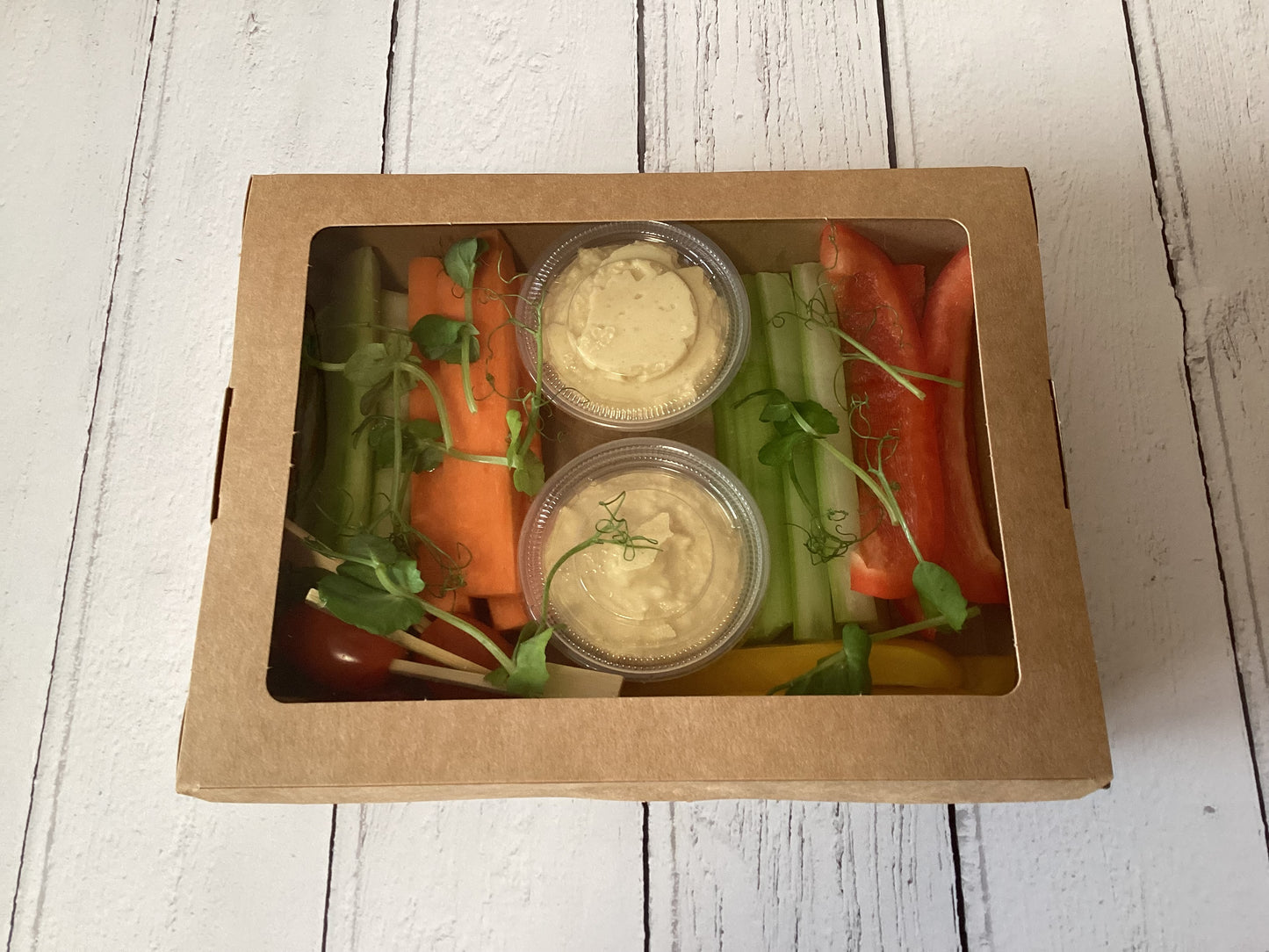 Vegetable Crudités With Houmous